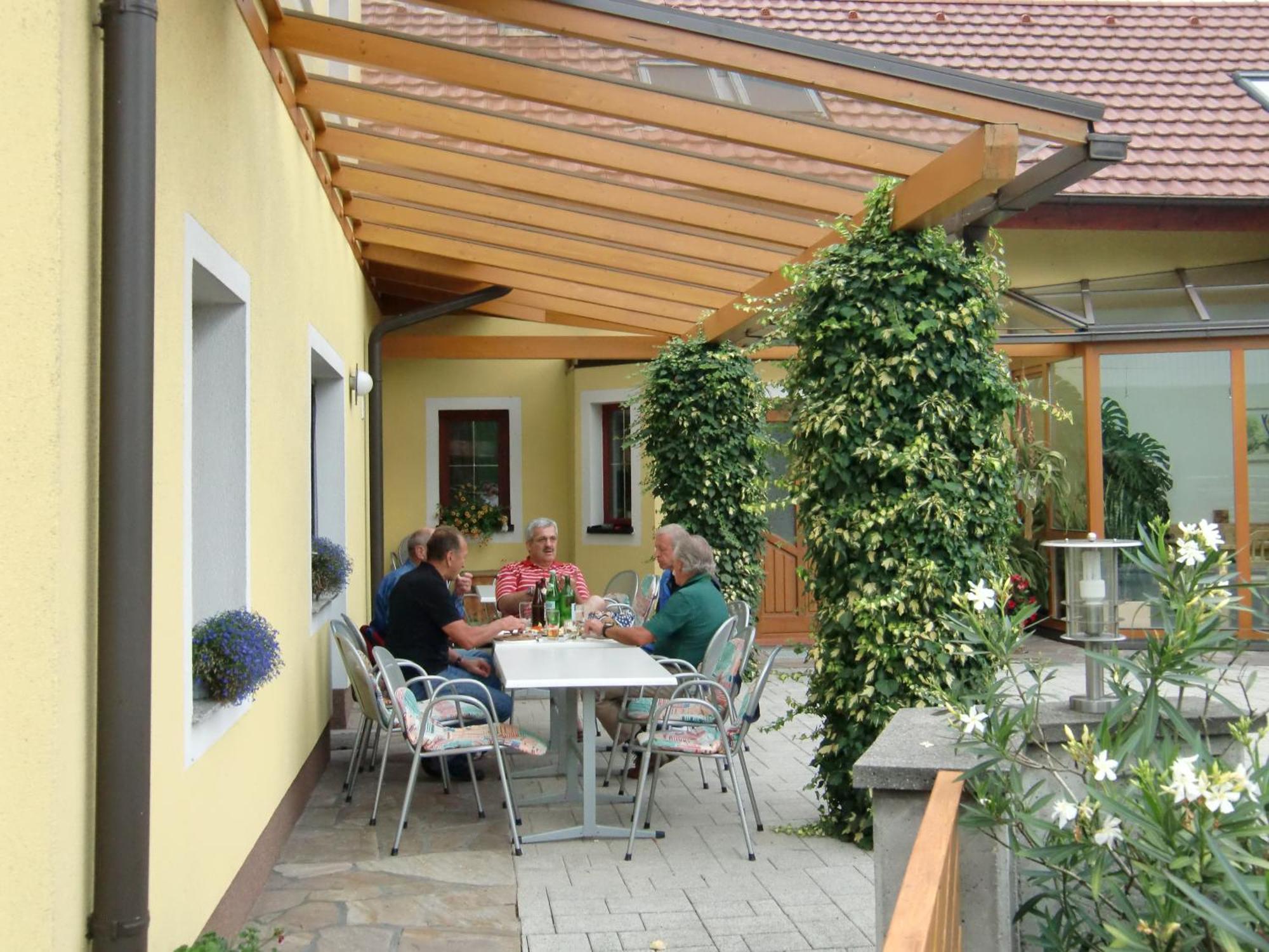 Privatzimmer Und Ferienwohnungen Leeb Persenbeug Екстер'єр фото