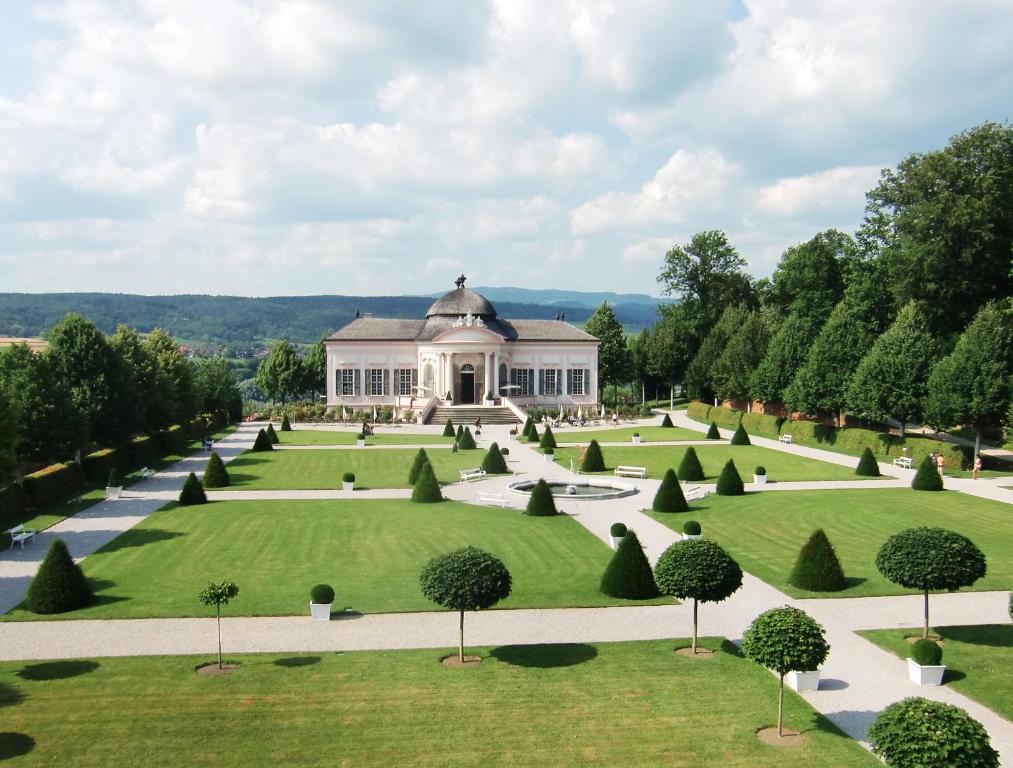 Privatzimmer Und Ferienwohnungen Leeb Persenbeug Екстер'єр фото